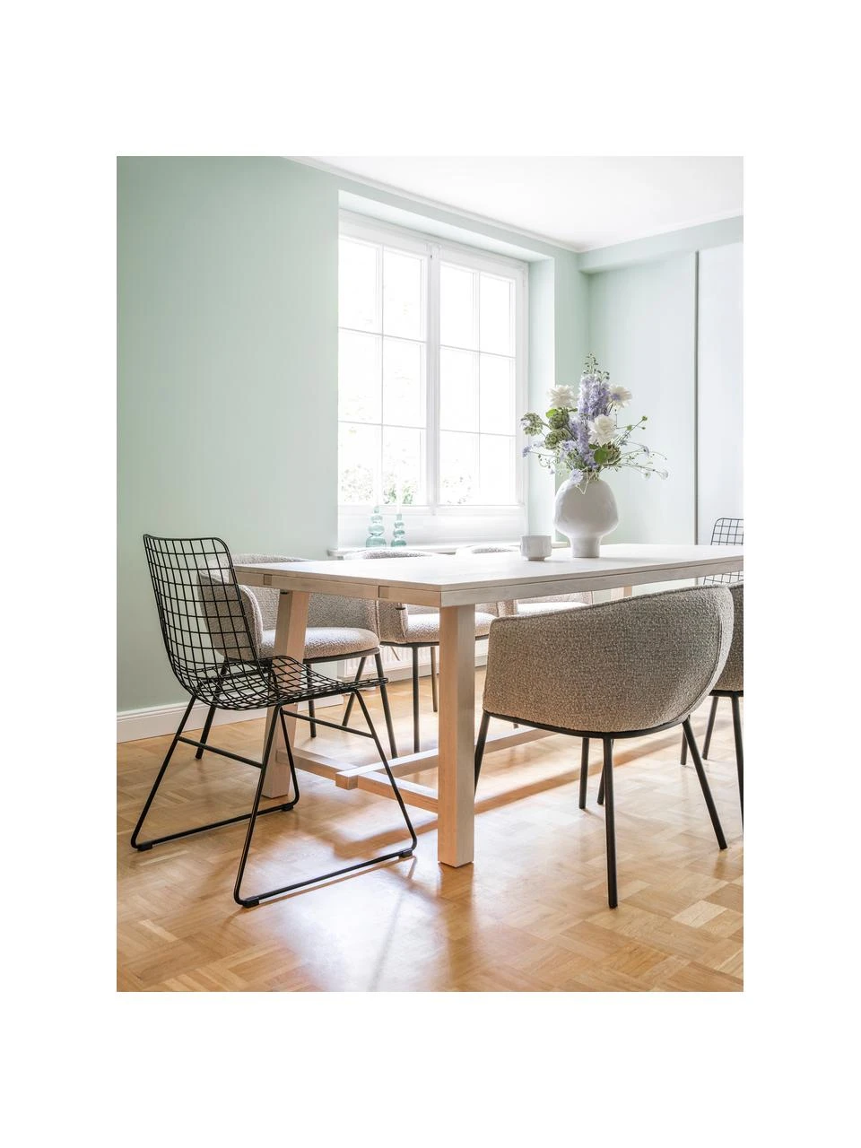 Bouclé-Armlehnstuhl Feels in Grau, B 64 x T 60 cm 4 Bouclé-Armlehnstuhl Feels in Grau, B 64 x T 60 cm – Bild 2