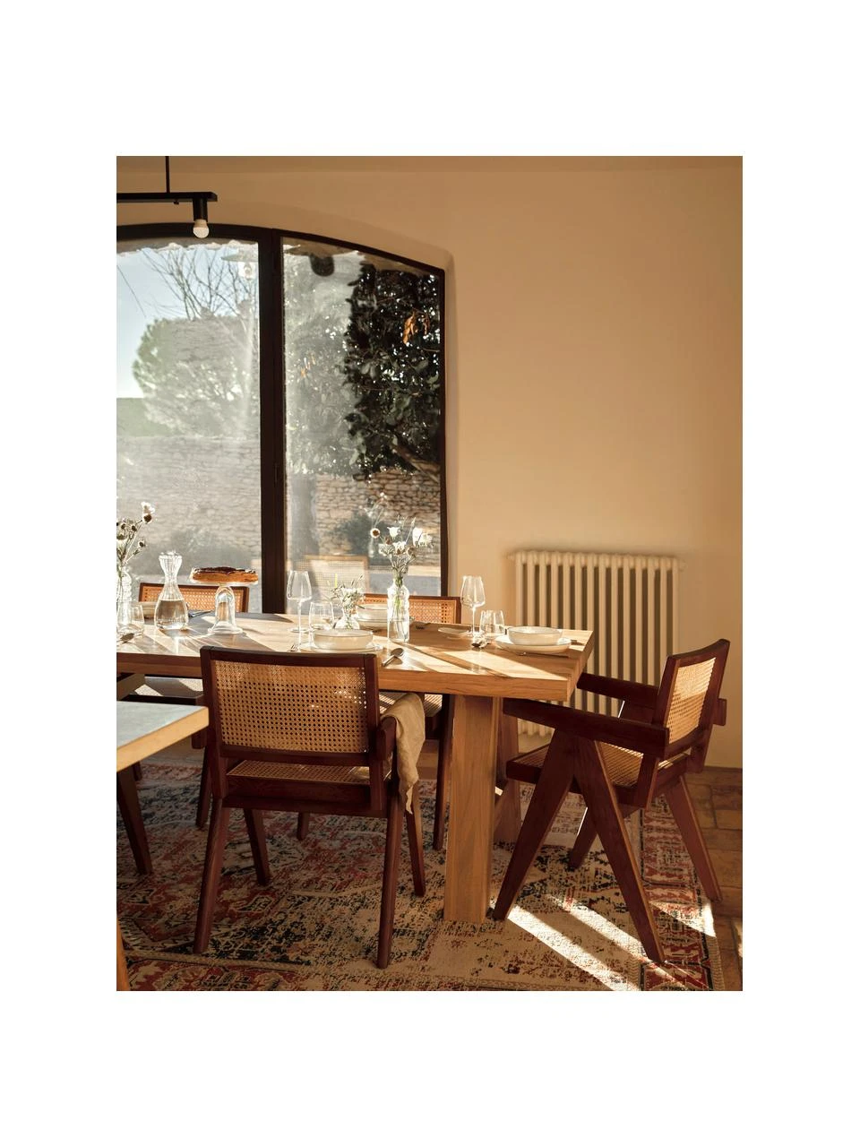 Westwing Collection Esstisch Ashton aus Eichenholz, in verschiedenen Größen, B 200 x T 100 cm 5 Westwing Collection Esstisch Ashton aus Eichenholz, in verschiedenen Größen, B 200 x T 100 cm – Bild 3