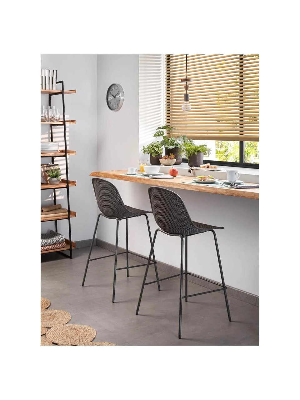 Metall-Barstuhl Quinby in Dunkelgrau, B 48 x H 107 cmNur noch 1 Artikel verfügbar 4 Metall-Barstuhl Quinby in Dunkelgrau, B 48 x H 107 cmNur noch 1 Artikel verfügbar – Bild 2