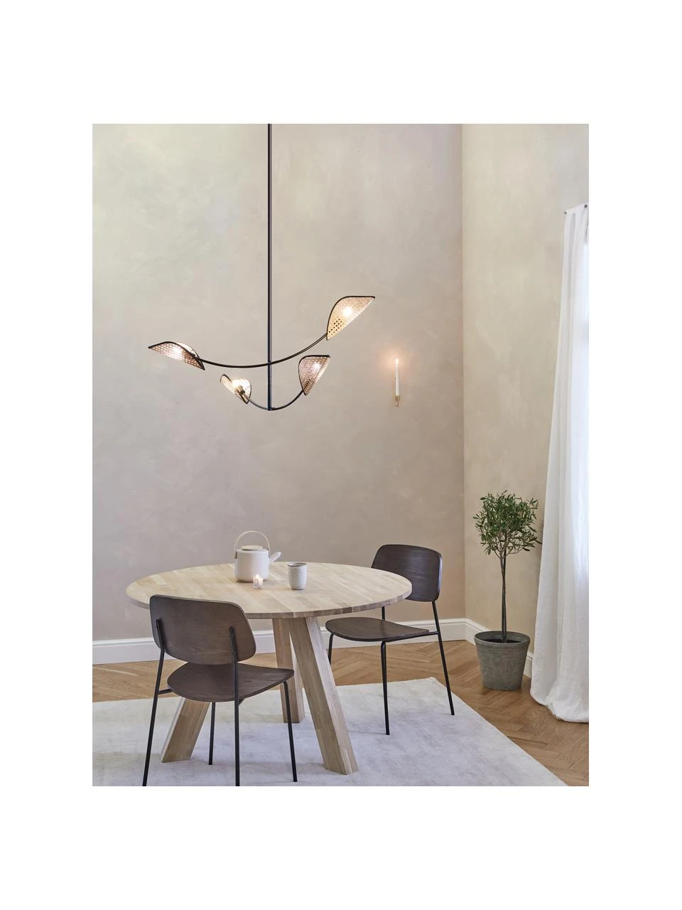 Runder Esstisch Rhonda aus Massivholz, Ø 129 cm, Ø 129 x H 75 cm 7 Runder Esstisch Rhonda aus Massivholz, Ø 129 cm, Ø 129 x H 75 cm – Bild 5