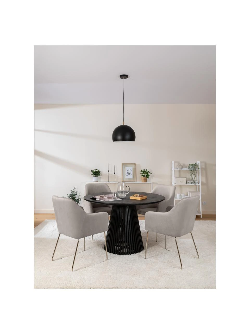 Westwing Collection Samt-Armlehnstuhl Ava in Taupe, B 57 x T 63 cm 4 Westwing Collection Samt-Armlehnstuhl Ava in Taupe, B 57 x T 63 cm – Bild 2