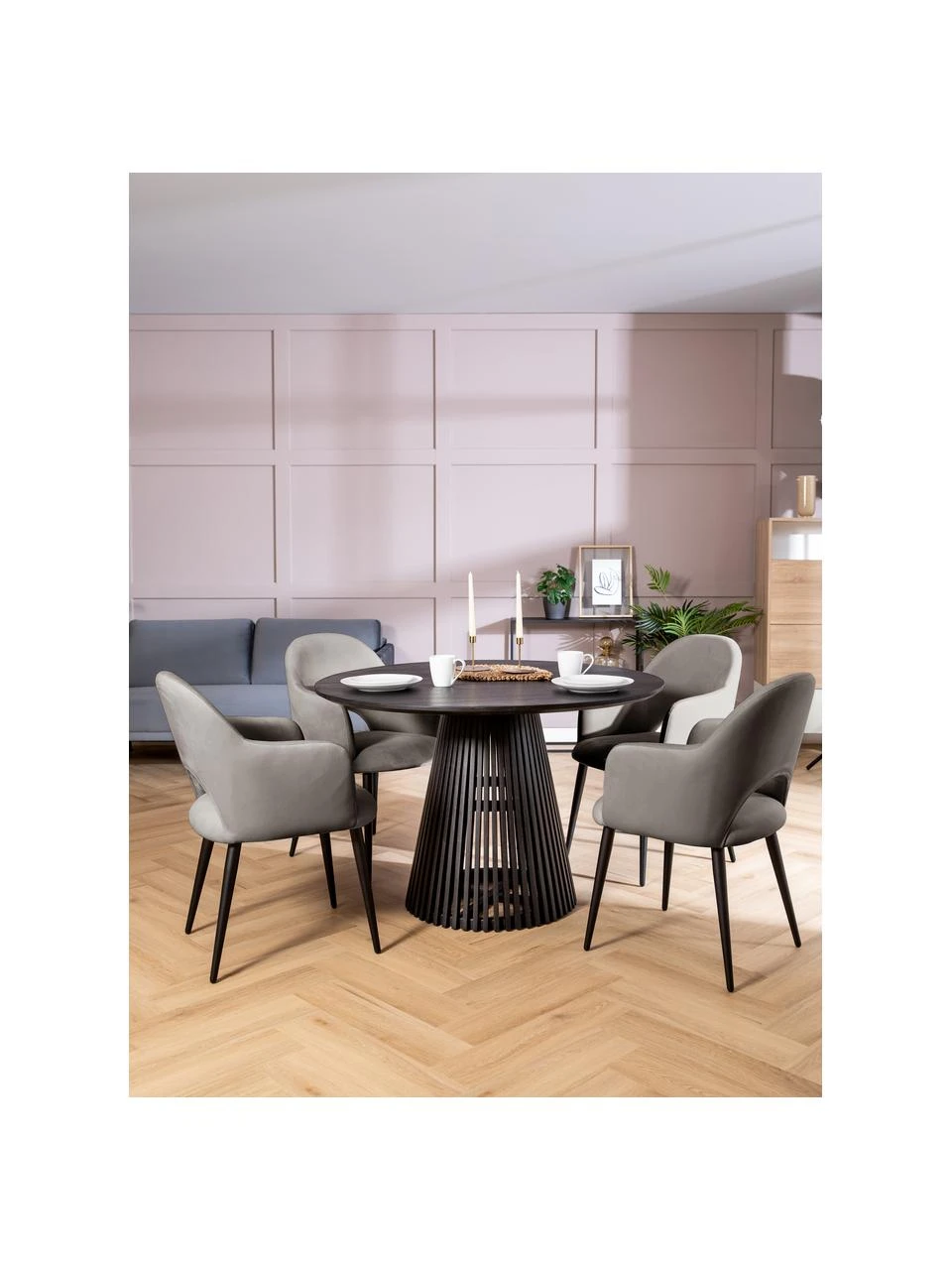 Westwing Collection Samt-Armlehnstuhl Rachel in Taupe, B 56 x T 70 cmNur noch wenige verfügbar 4 Westwing Collection Samt-Armlehnstuhl Rachel in Taupe, B 56 x T 70 cmNur noch wenige verfügbar – Bild 2